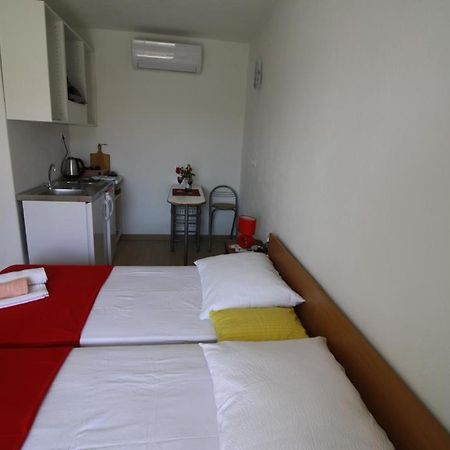Apartment Gita Sumartin Esterno foto